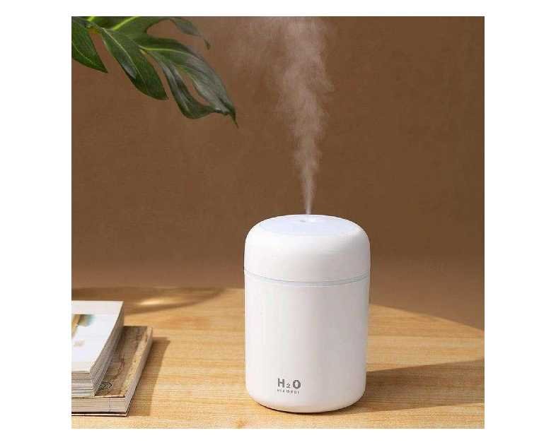 Portable Mini Humidifier, Colorful, Cool Mist, USB Powered. Perfect for Bedroom, Office & Car