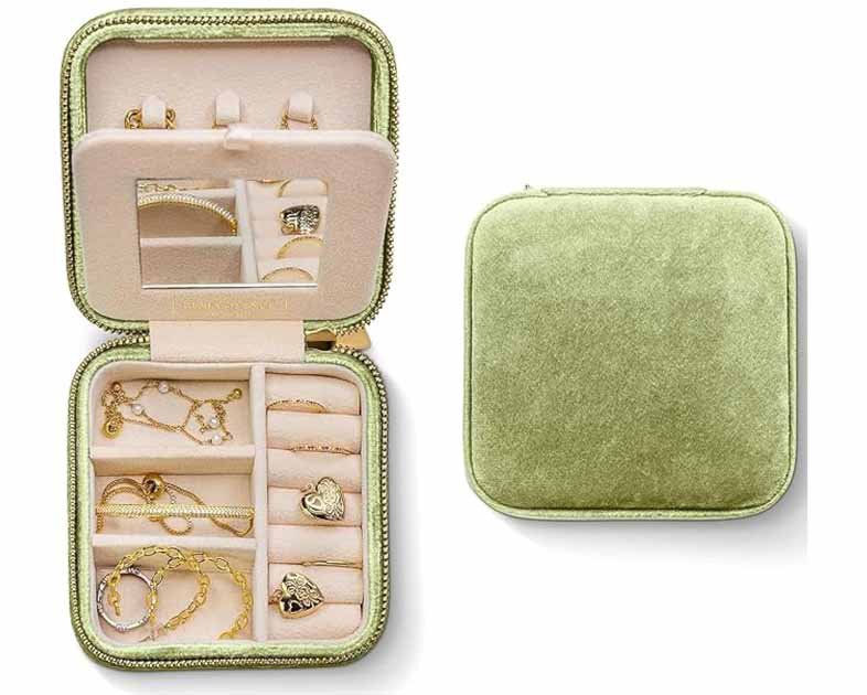 Benevolence LA Plush Velvet Jewelry Box