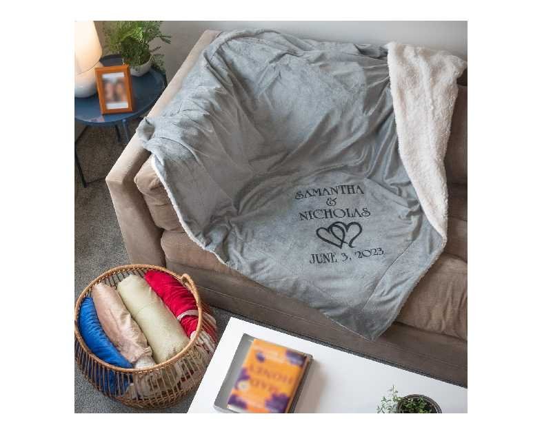 Custom Catch Personalized Unique Wedding Couple Gifts - Anniversary, Engagement Gift Blanket (Hearts)