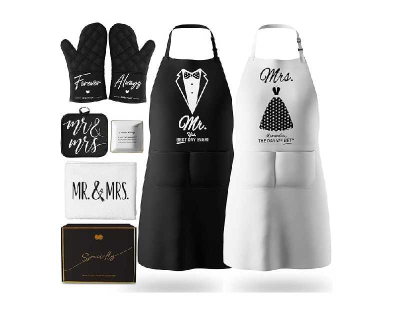 Mr & Mrs Aprons for Couple Gift-Anniversary,Bridal Shower,Wedding,Engagement,Christmas Gifts for Couple,Kitchen Gift Set